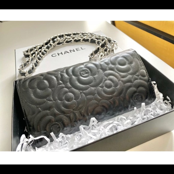 COPY - Auth CHANEL Black Camellia Bifold Wallet - Picture 8 of 12